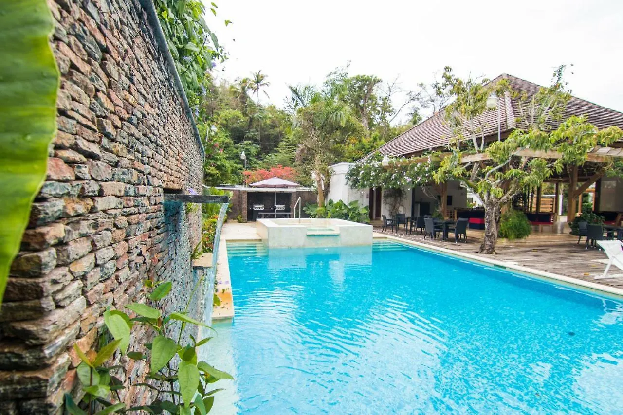 Monserrat Residences ラス・テレナス